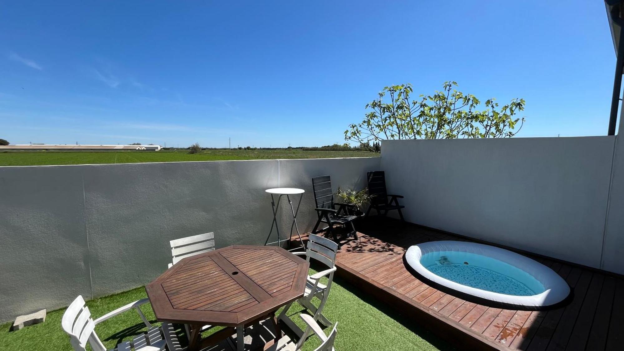 Appartement Avec Spa-Avril A Sept-Camargue 4 Personnes Saint-Laurent-dʼAigouze Εξωτερικό φωτογραφία